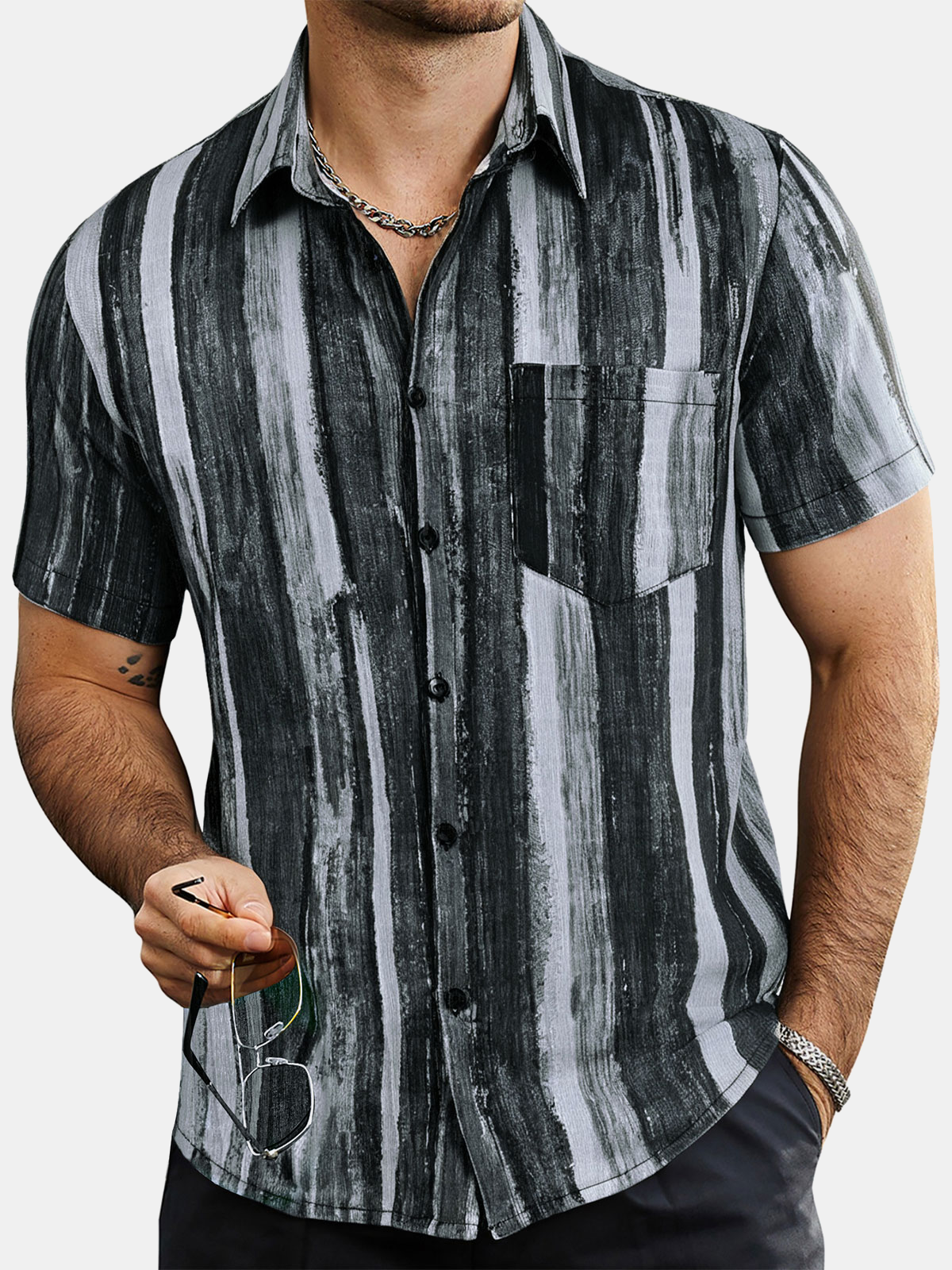 Men’s Vintage Black Striped Hawaiian Button Up Short Sleeve Shirt